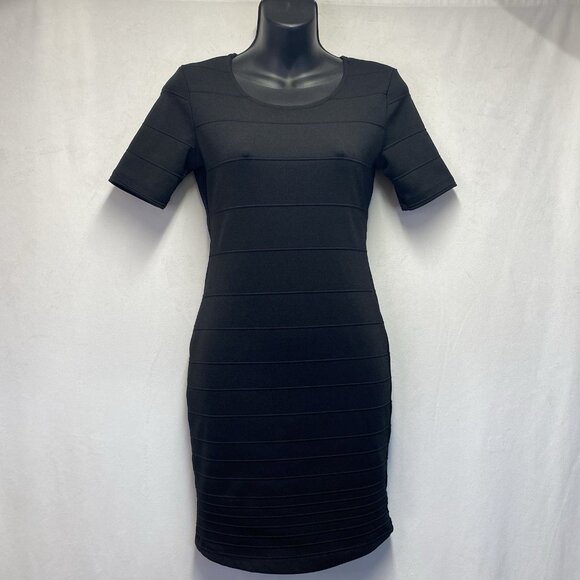 June & Hudson Short Sleeves Textured Body-con Dress Women XS Black Cutout Back - Picture 1 of 13